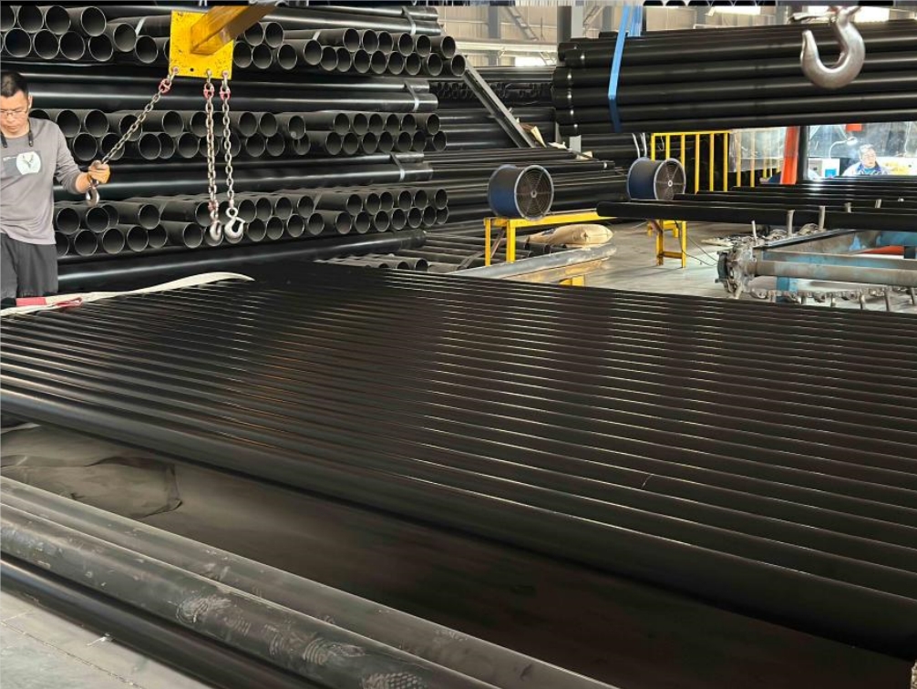 熱浸塑鋼管相比其他管道具有多個(gè)顯著的優(yōu)勢